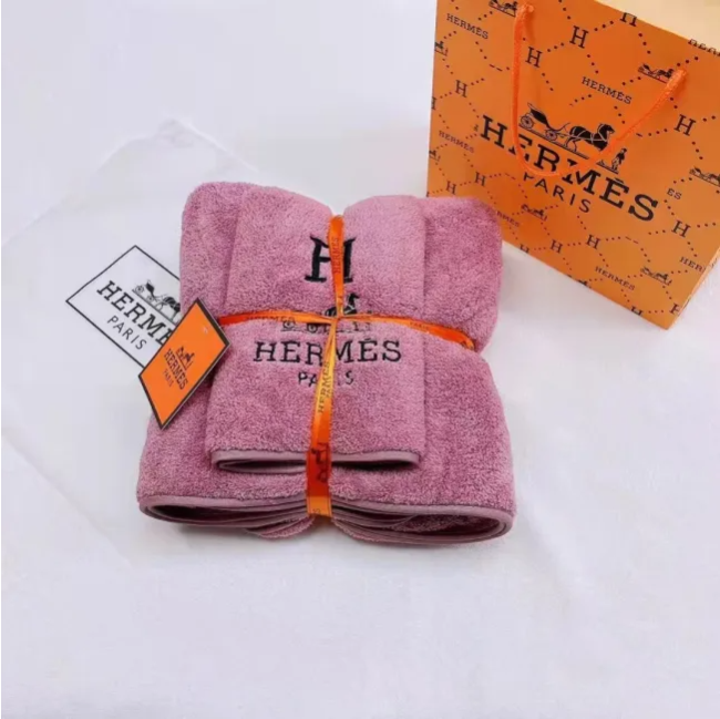 Designer Towel 2 pcs Set with Shopping Bags Coral Fleece Material