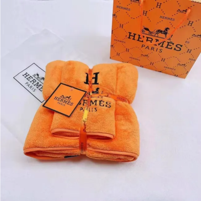 Designer Towel 2 pcs Set with Shopping Bags Coral Fleece Material