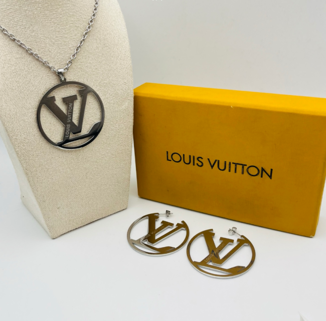 Fashion Earrings with Necklace Set No Box #LOV #GUI #CHN