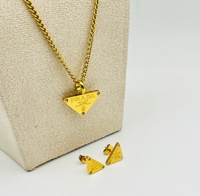 Fashion Earrings with Necklace Set No Box #LOV #GUI #CHN