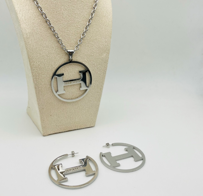 Fashion Earrings with Necklace Set No Box #LOV #GUI #CHN