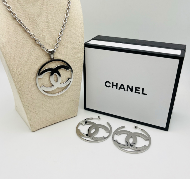 Fashion Earrings with Necklace Set No Box #LOV #GUI #CHN