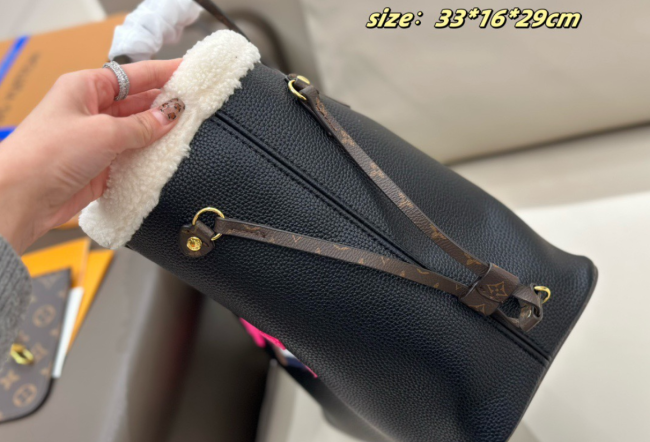 uality Furry Bag No Box #LOV