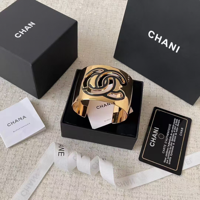 Fashion Bracelet No Box #CHN