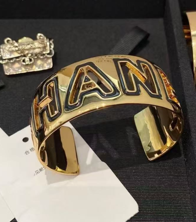 Fashion Bracelet No Box #CHN