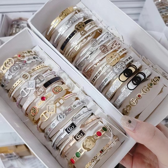 Fashion Bracelets No Box #GUI #LOV