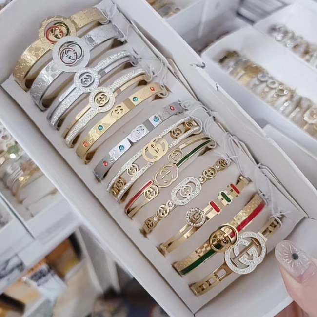 Fashion Bracelets No Box #GUI #LOV