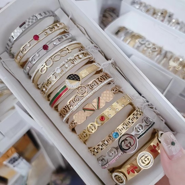 Fashion Bracelets No Box #GUI #LOV