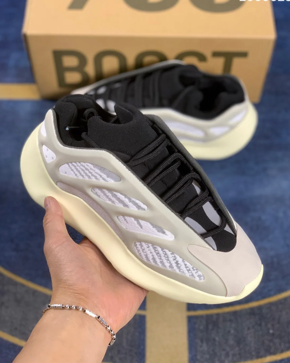 Fashion Yeezy 700V3 with Box #YEE