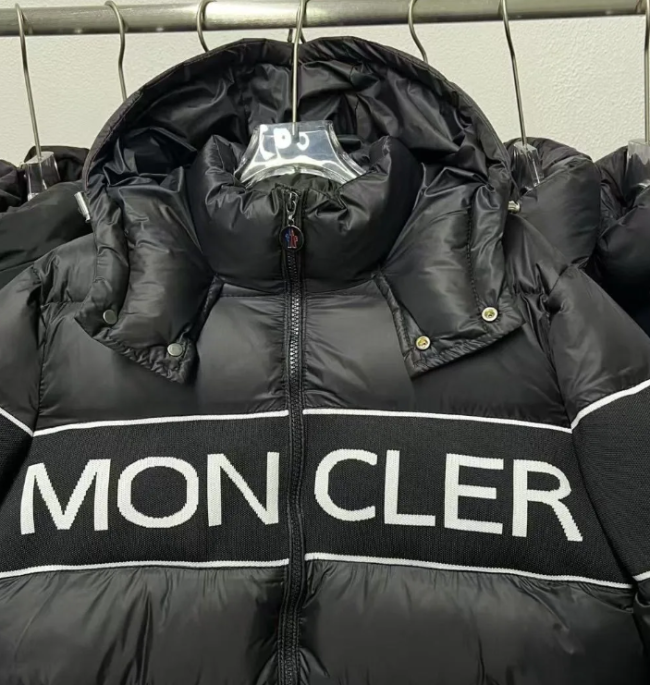  Moncler Coat with tags 