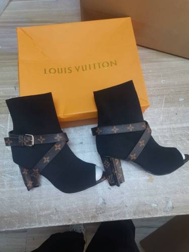 Fish Month Wholesale Boots #LOV