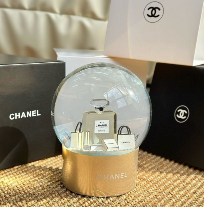  Christmas Snow Globe with Box