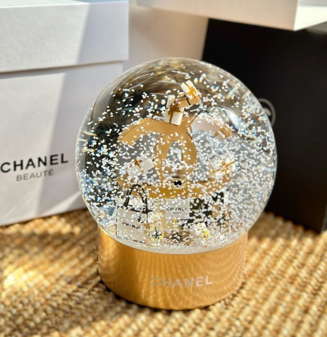  Christmas Snow Globe with Box