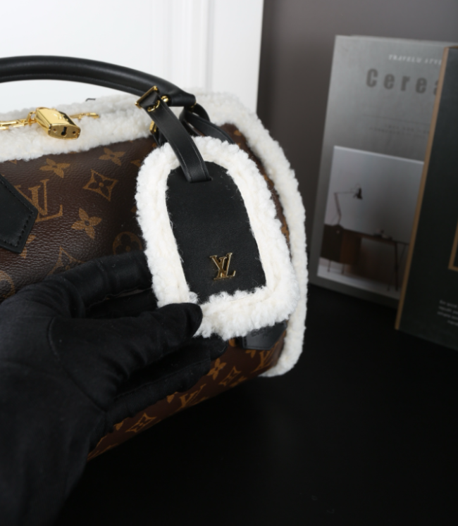 Teddy Furry Speedy Bag No Box #LOV