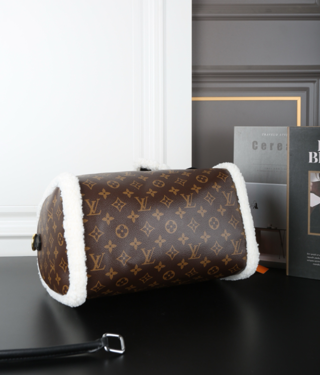 Teddy Furry Speedy Bag No Box #LOV