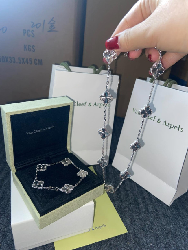 Quality Van Cleef Bracelet with Necklace Set with Box #NOO