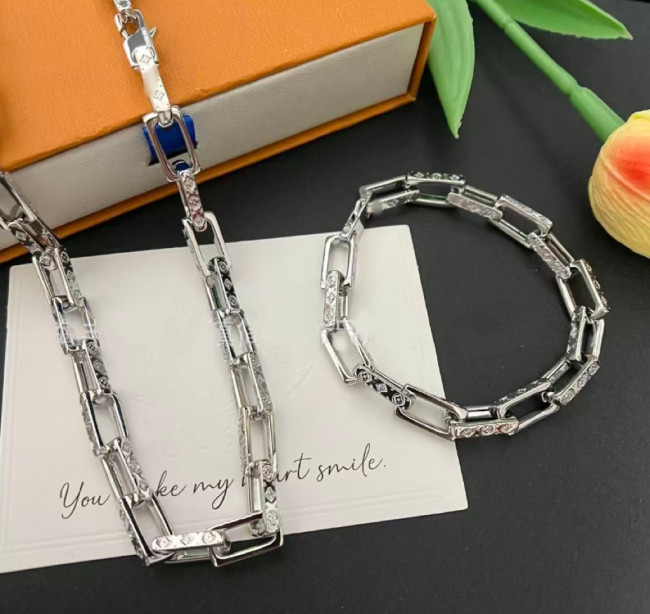 Fashion Bracelets with Necklace Set With Box #LOV