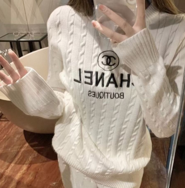 Fashion Sweater with Tags #CHN