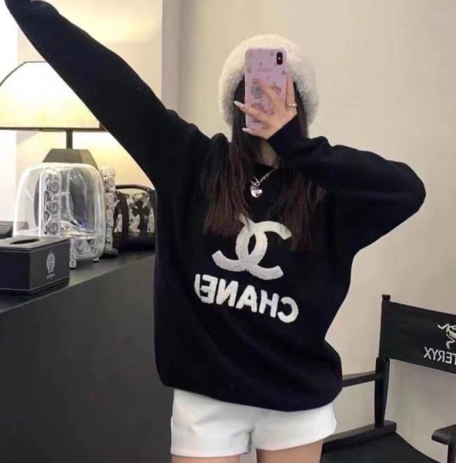 Fashion Sweater with Tags #CHN