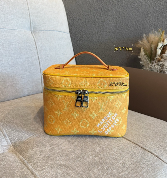 Quality Comestic Bag No Box #LOV