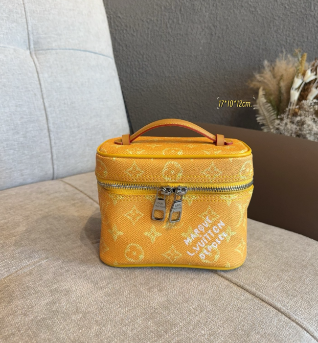 Quality Comestic Bag No Box #LOV