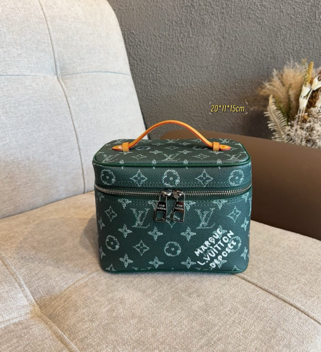 Quality Comestic Bag No Box #LOV