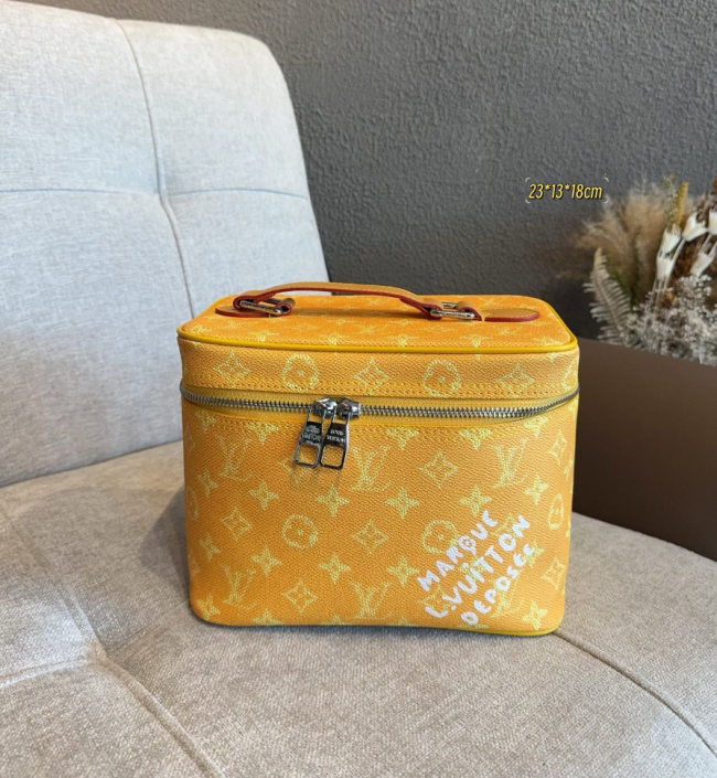 Quality Comestic Bag No Box #LOV