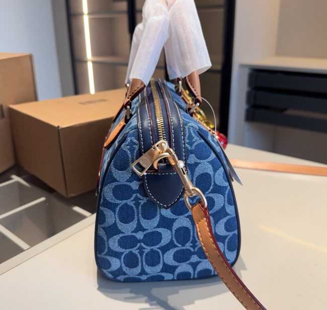 Quality Women Pillow Bag with Box #COA