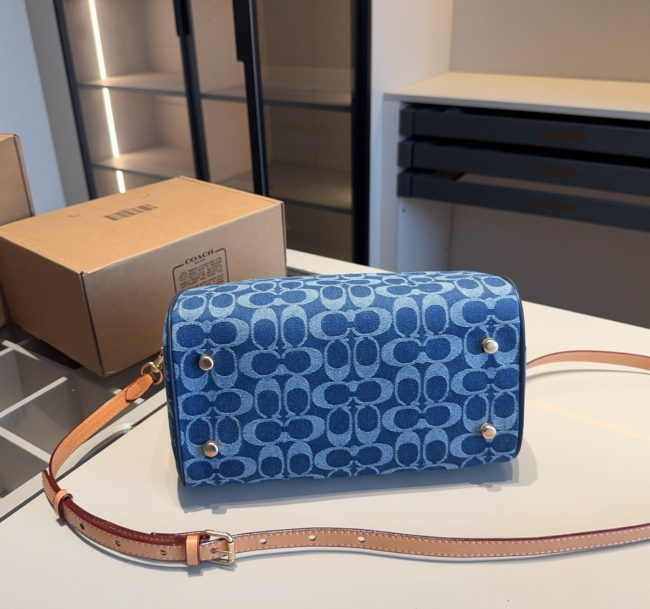 Quality Women Pillow Bag with Box #COA