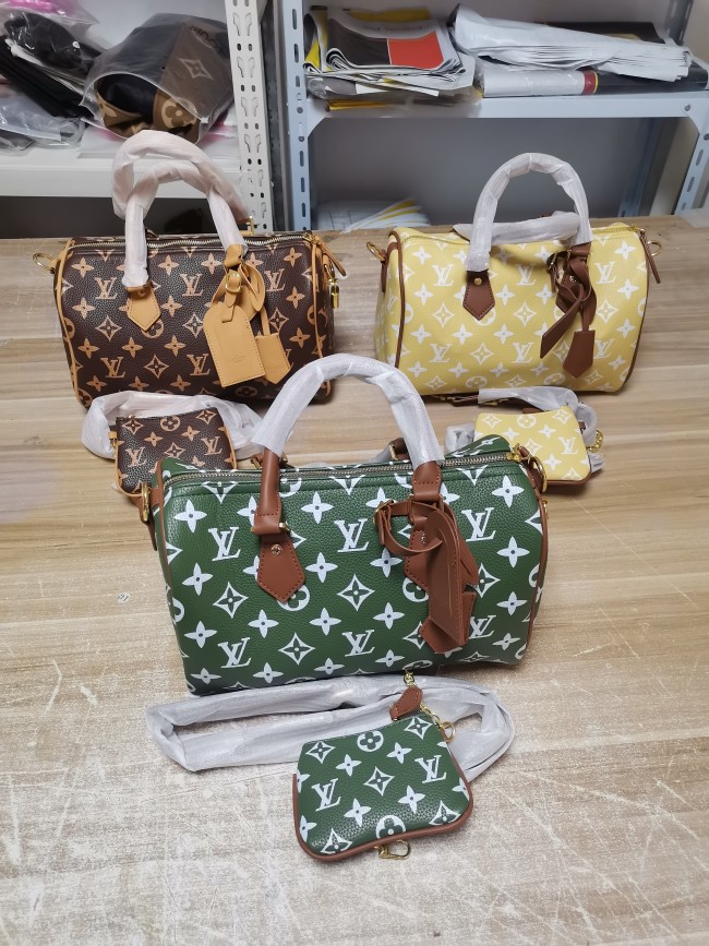 Women Fashion Pillow Bag No Box Size 30*21*18cm #LOV