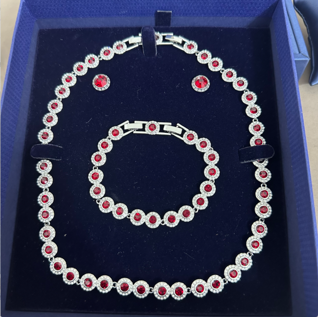 Quality Swarovski Necklace Bracelet Earrings Set with Box