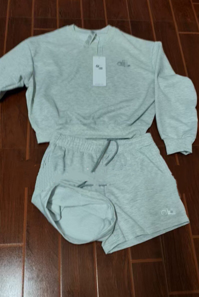  Fashion Alo Sweatshirt with Shorts Set with Tags 