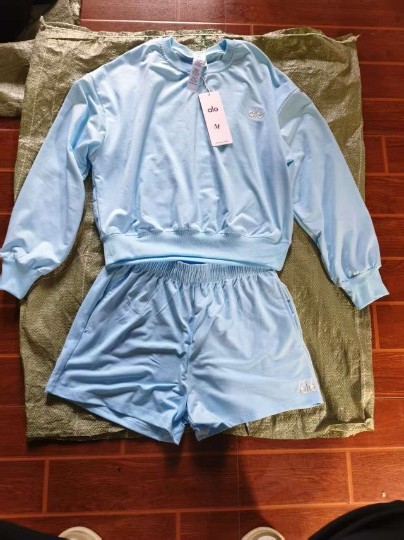  Fashion Alo Sweatshirt with Shorts Set with Tags 