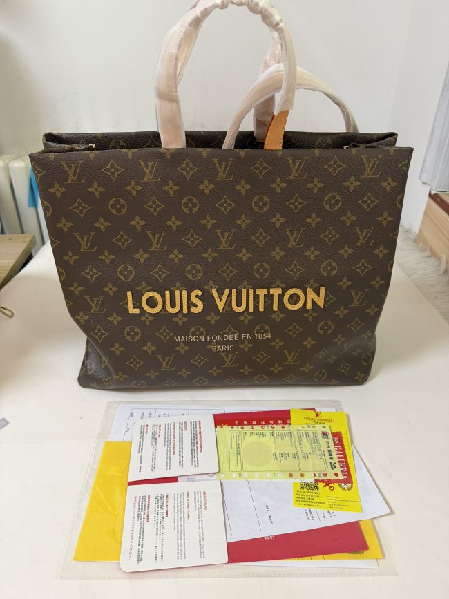 High quality leather Tote bag size:40*32*16cm #LOV