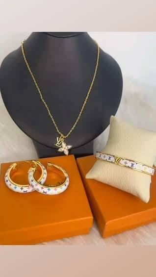 Fashion Jewery 3 pcs Set with Box #LOV