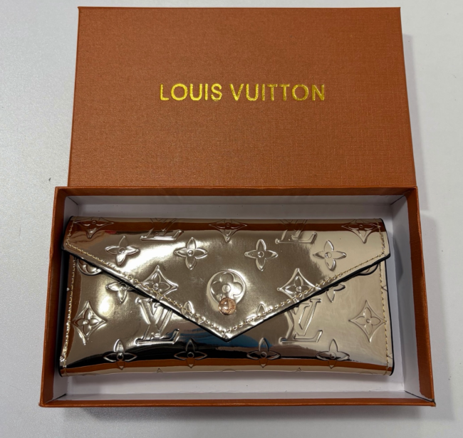 Women Fashion Wallet with Box #LOV