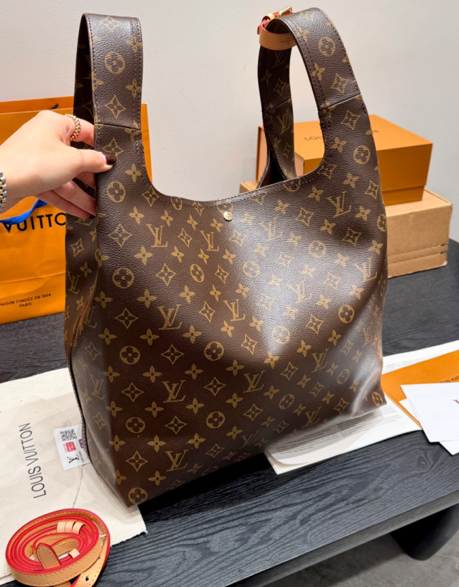 Women Quality Bag with Box #LOV