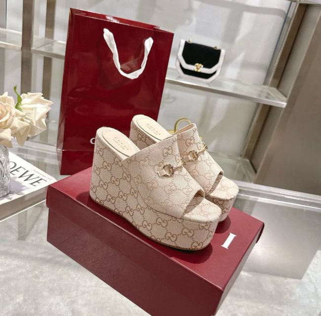 High Quality Shoes with Box #GUI
