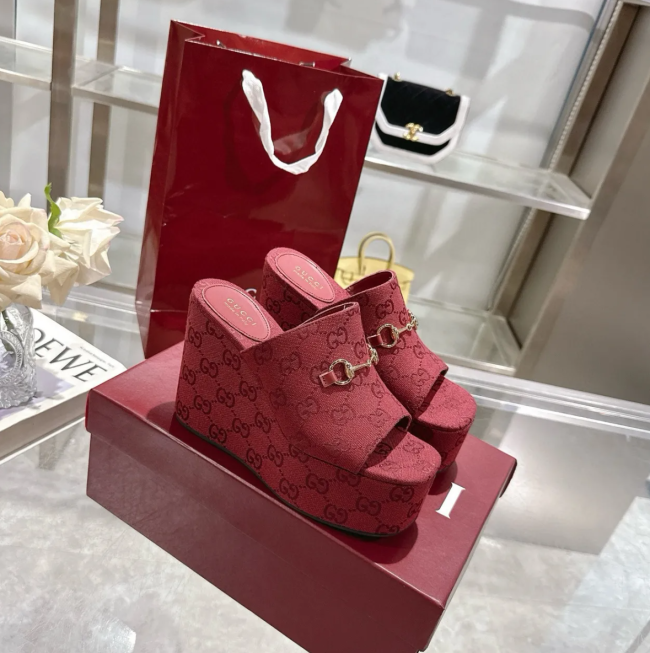 High Quality Shoes with Box #GUI