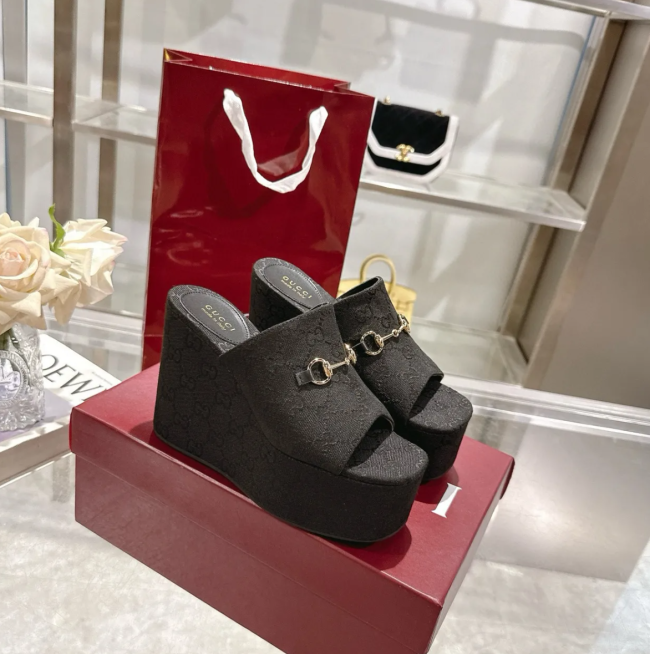High Quality Shoes with Box #GUI