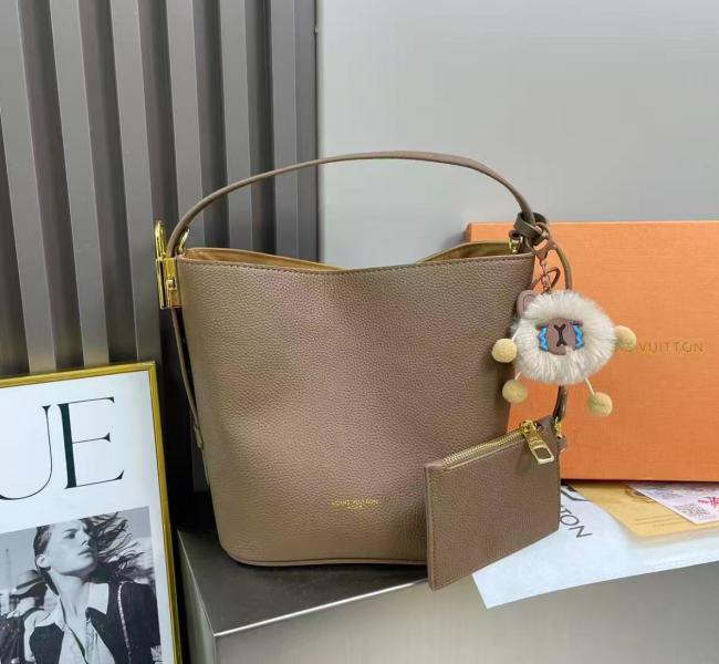 Women Fashion Bag with Box #LOV
