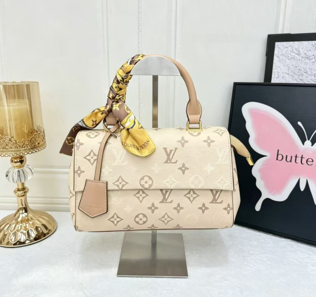 Women Fashion Bag No Box #LOV