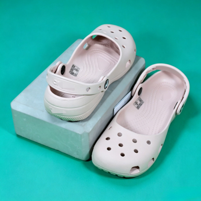  Fashion Crocs Shoes with Tags No Box