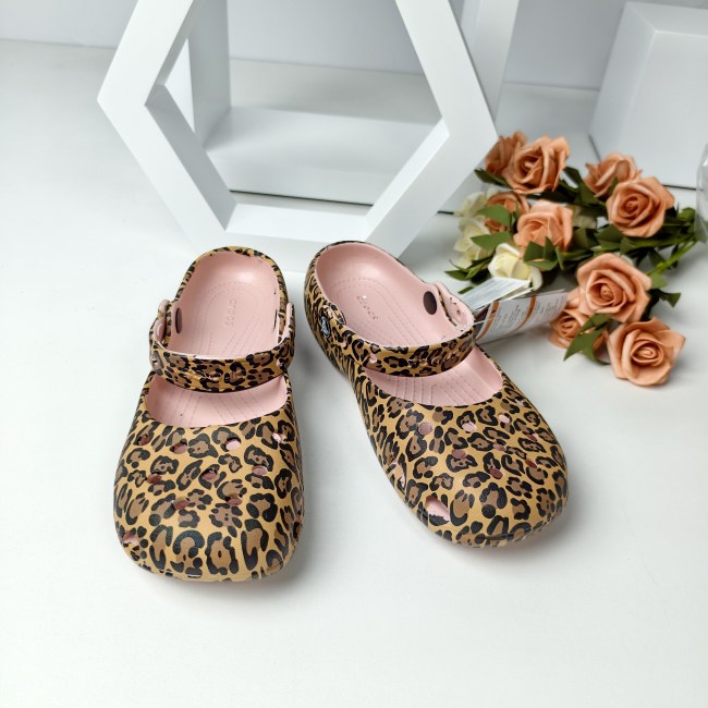  Fashion Crocs Shoes with Tags No Box