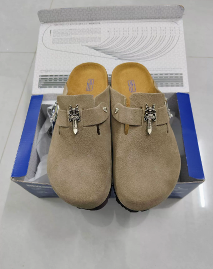  Fashion Chorme Heart Shoes with Box #NOO