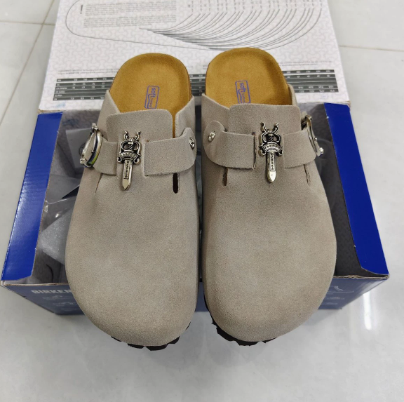  Fashion Chorme Heart Shoes with Box #NOO