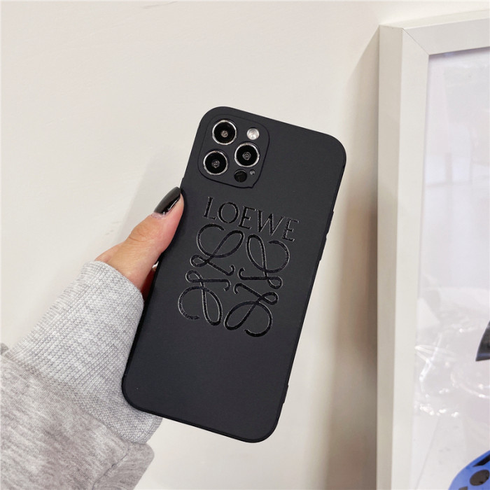 ロエベ iPhone12ProMaxカバー 芸能人愛用