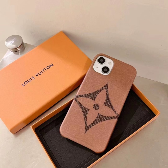 Louis Vuitton iPhone13Proケース カーキ