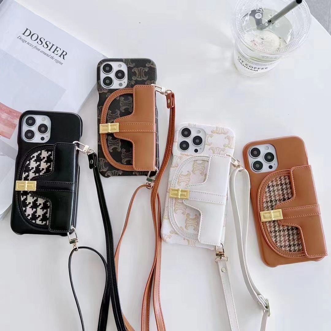 セリーヌ iPhone13ProMaxケース トãƒãƒƒã‚¿ãƒ¼é¢¨ ショルダースマホケース