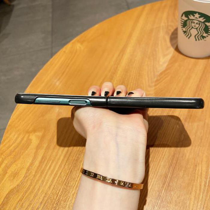Louis Vuitton Galaxy Z Flip3 5Gケース プレゼント
